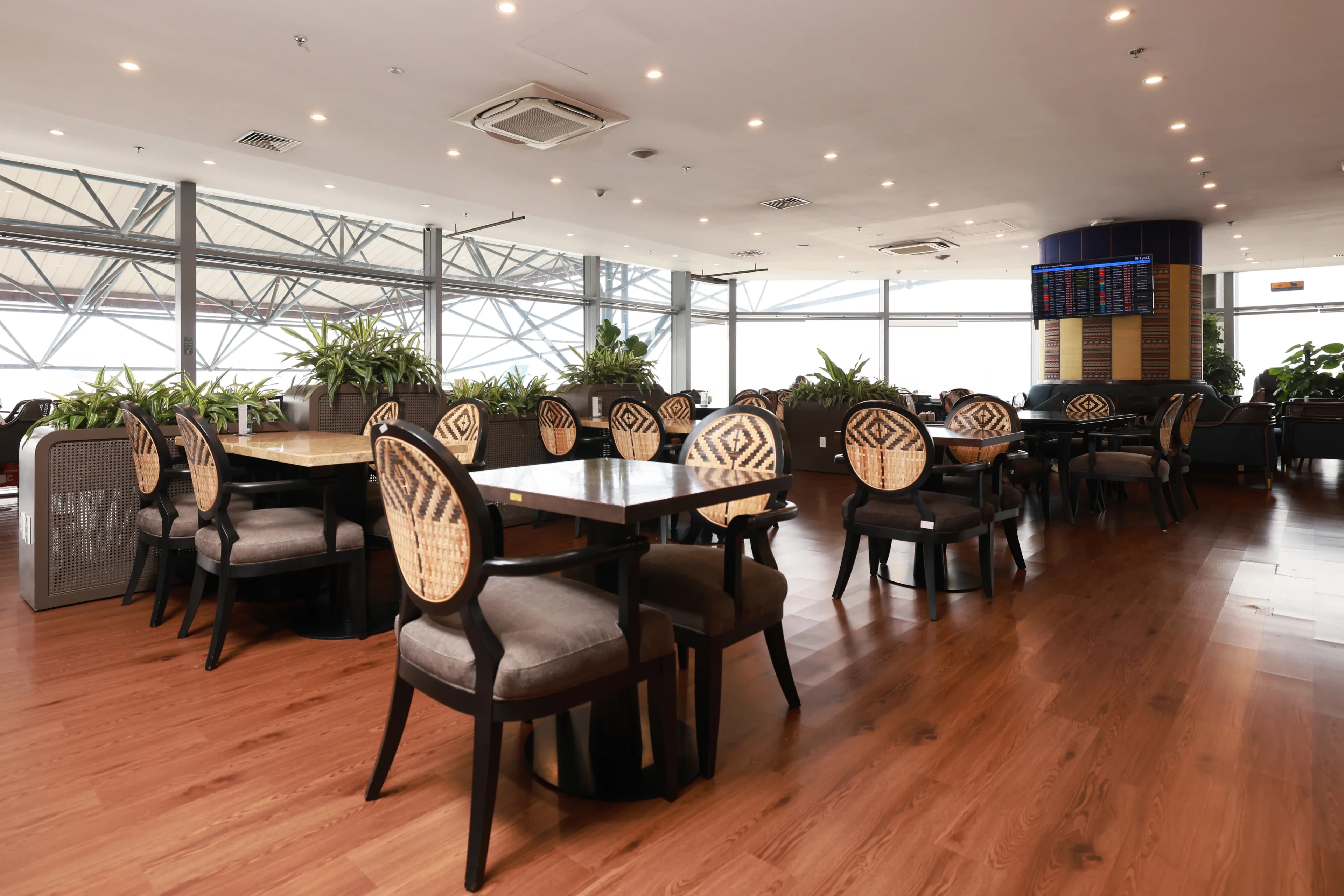APRICOT BUSINESS LOUNGE